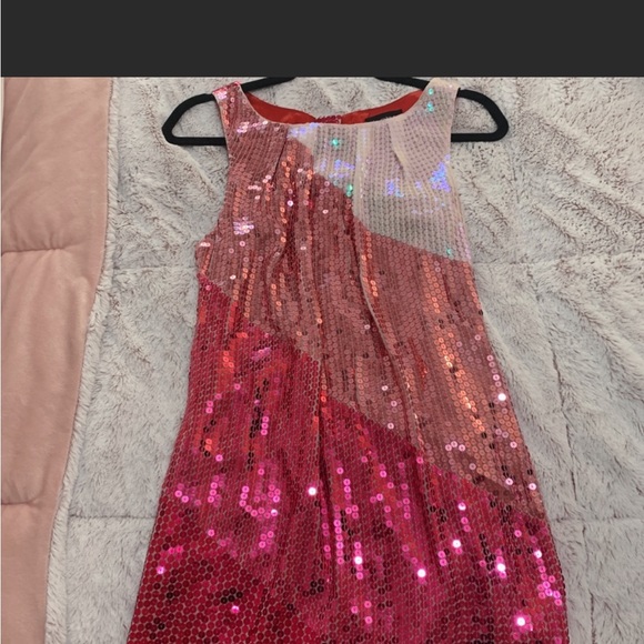 ISO bebe ombre sequin dress, PLEASE SHARE AND HELP ME FIND ONE - Picture 2 of 2